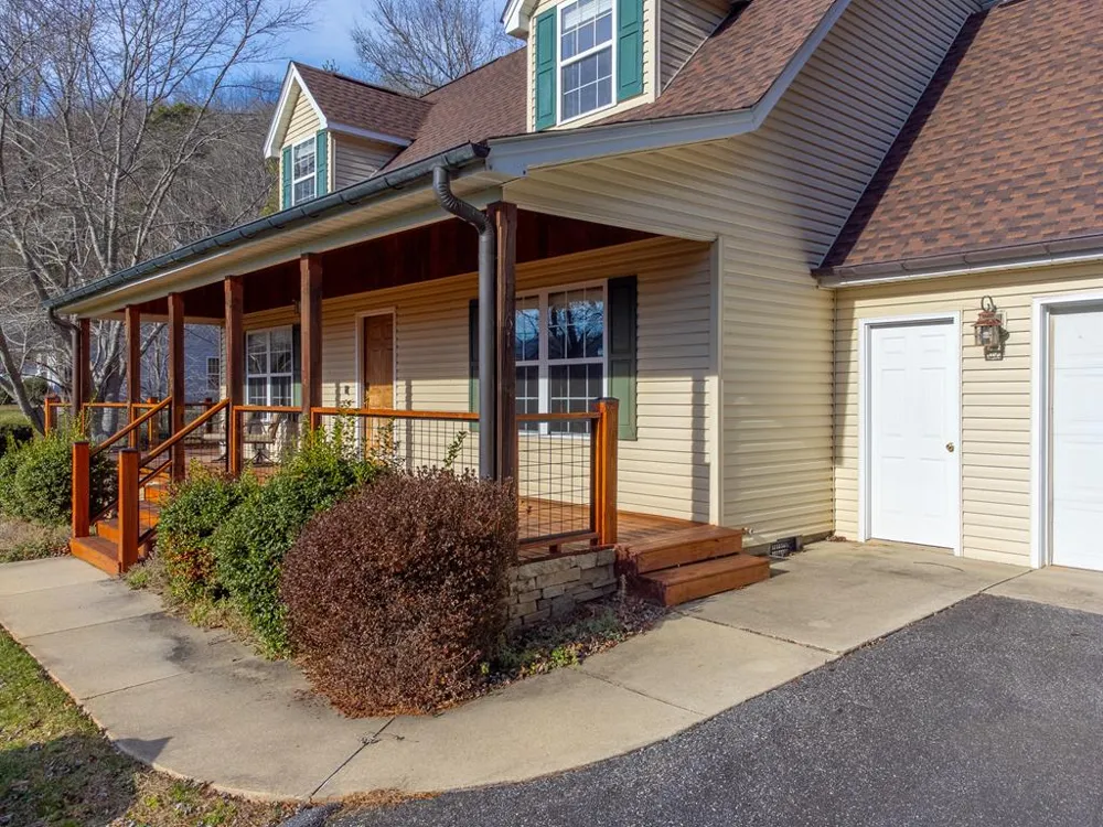 Rock Field Way Sylva, NC 28779