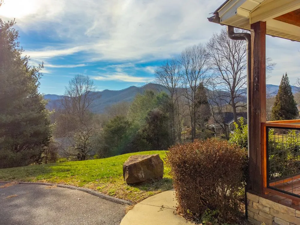 Rock Field Way Sylva, NC 28779