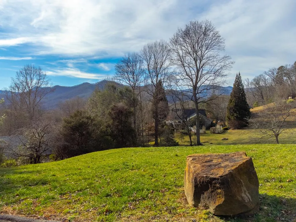 Rock Field Way Sylva, NC 28779