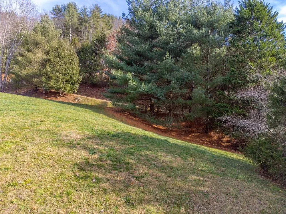 Rock Field Way Sylva, NC 28779