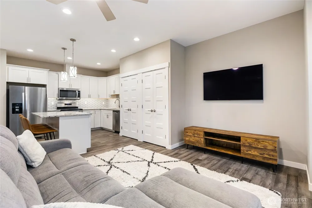 5683 Sunstone Place #102 Ferndale, WA 98248