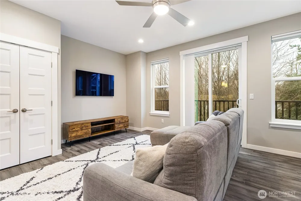 5683 Sunstone Place #102 Ferndale, WA 98248