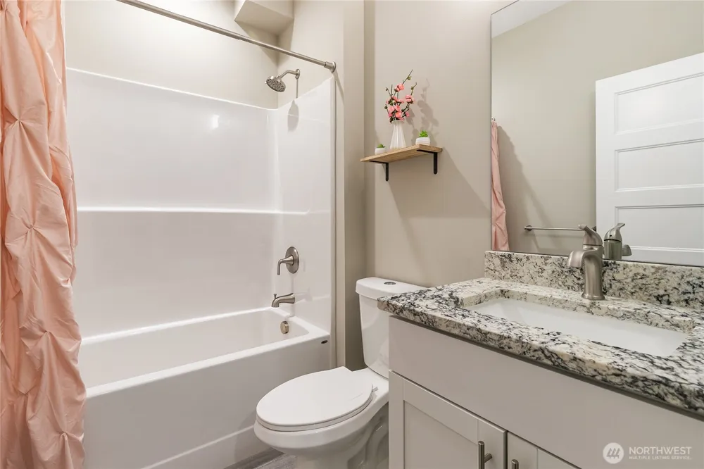 5683 Sunstone Place #102 Ferndale, WA 98248