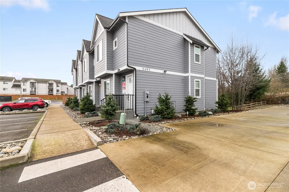 5683 Sunstone Place #102 Ferndale, WA 98248