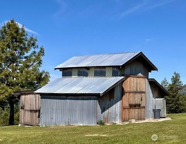 717 Conrad Hill Way Colville, WA 99114