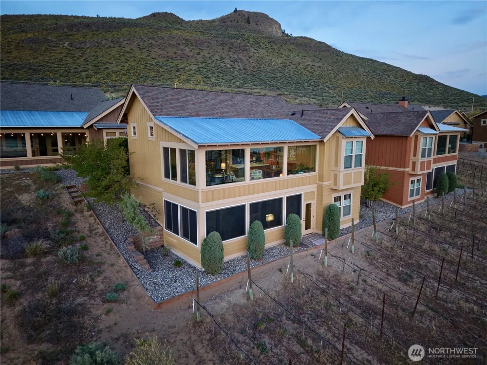 122 Village Way Oroville, WA 98844