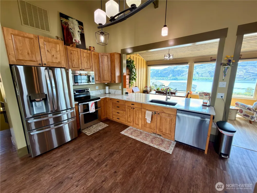 122 Village Way Oroville, WA 98844