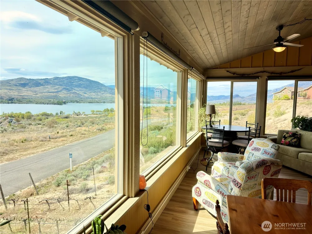 122 Village Way Oroville, WA 98844