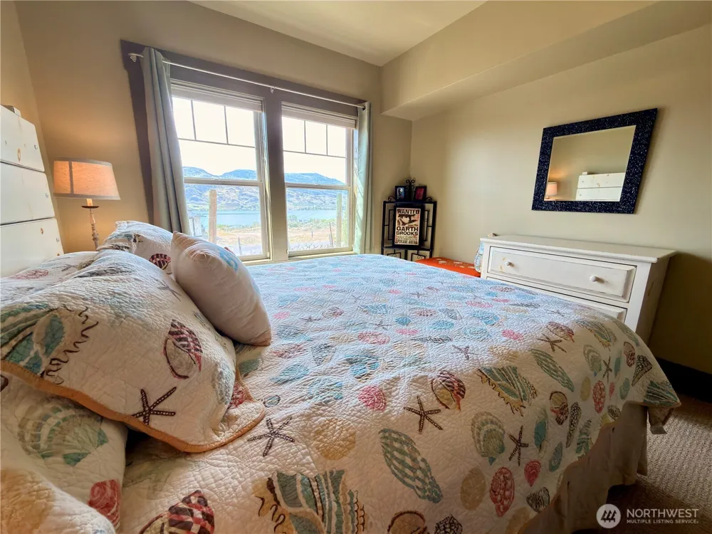 122 Village Way Oroville, WA 98844