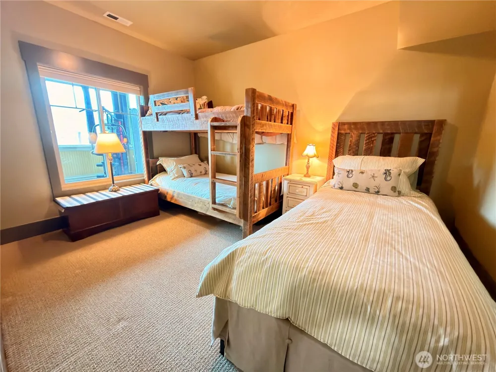 122 Village Way Oroville, WA 98844