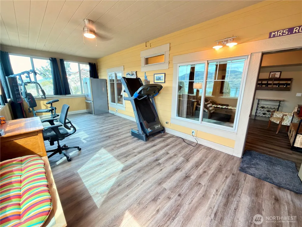 122 Village Way Oroville, WA 98844