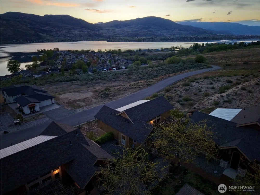 122 Village Way Oroville, WA 98844