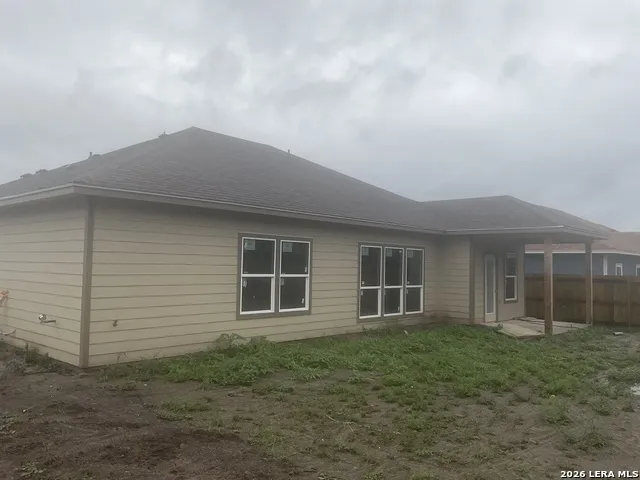 1551 MARYVILLE LOOP Beeville, TX 78102