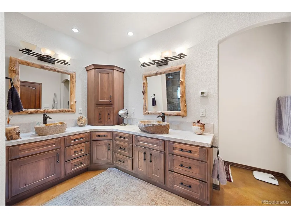 8200 Abbey Road Pueblo, CO 81004