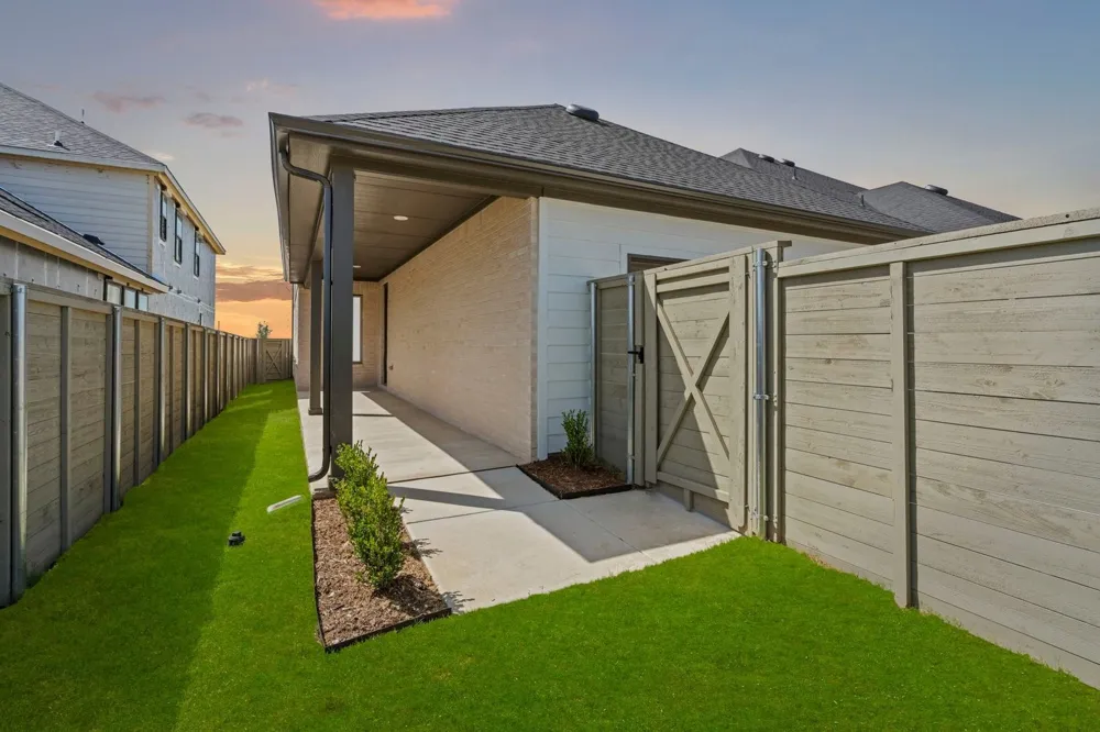9321 Rolling Meadow Way Denton, TX 76207