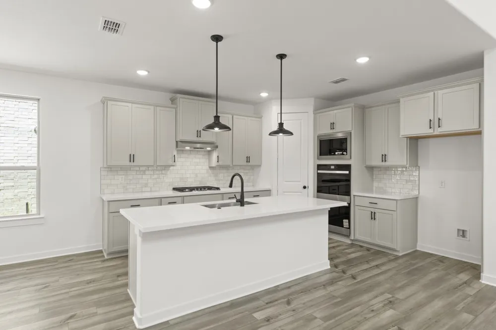 8736 Treeline Parkway Justin, TX 76247