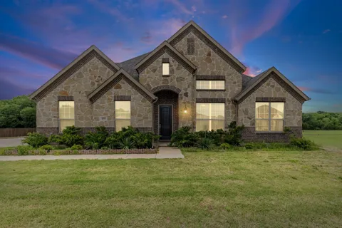 4919 Elizabeth Way