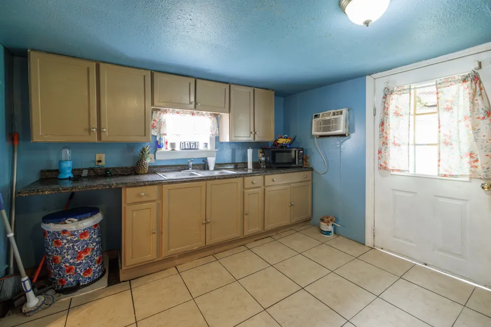308 W 5th Street Coleman, TX 76834