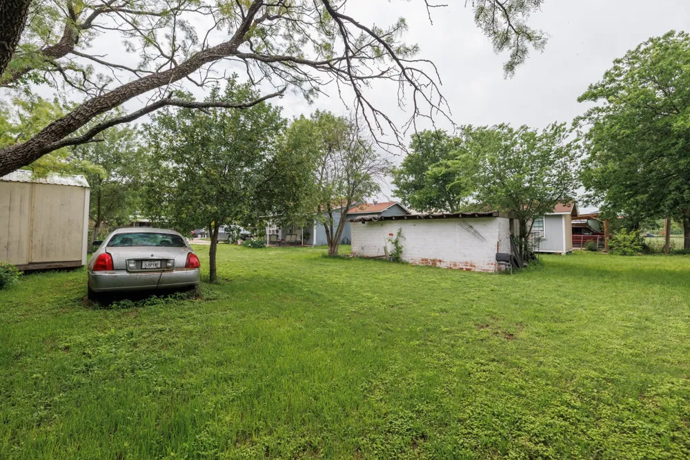 308 W 5th Street Coleman, TX 76834