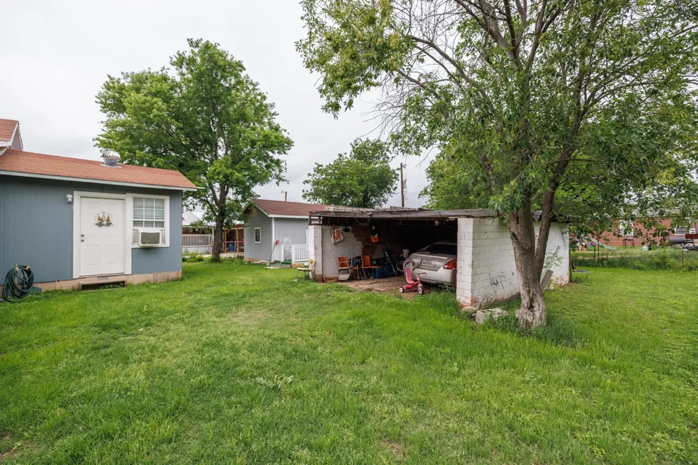 308 W 5th Street Coleman, TX 76834
