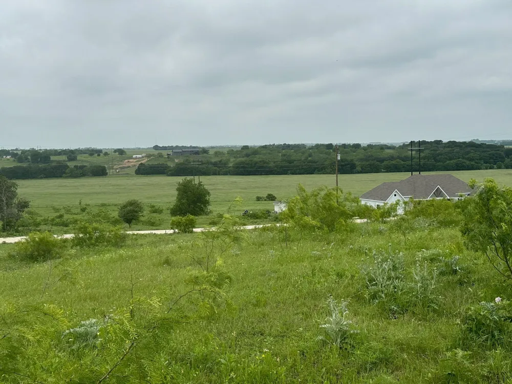 77 Private Road 454 Grandview, TX 76050