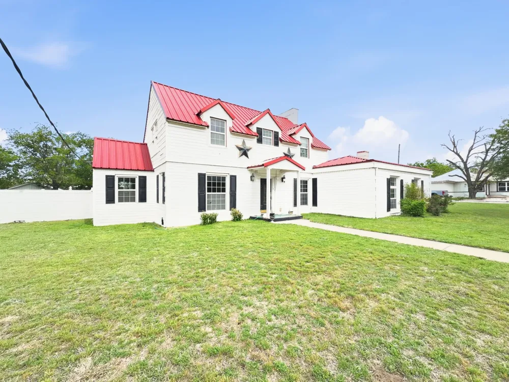 609 E Main Street Hamilton, TX 76531