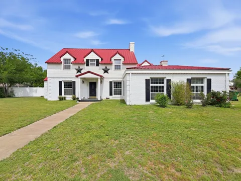 609 E Main Street