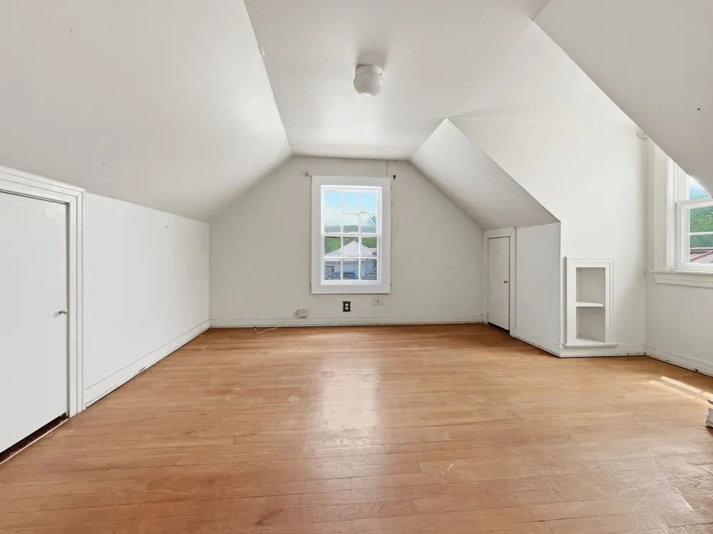 609 E Main Street Hamilton, TX 76531