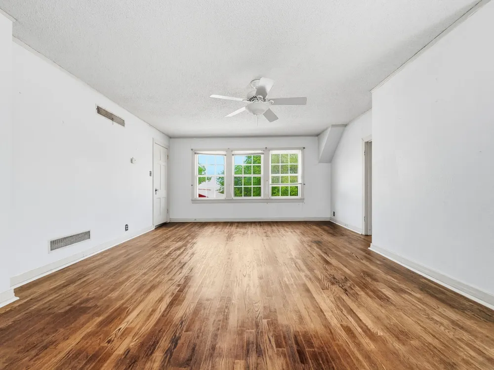 609 E Main Street Hamilton, TX 76531