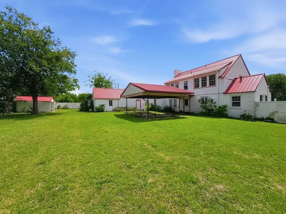 609 E Main Street Hamilton, TX 76531