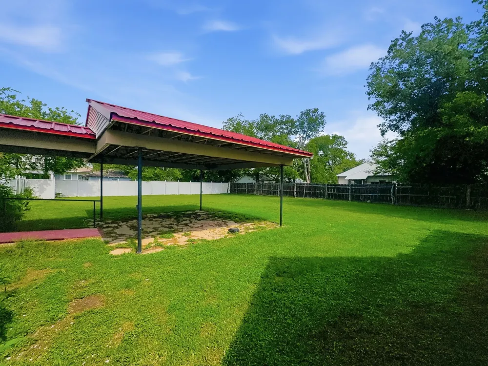 609 E Main Street Hamilton, TX 76531