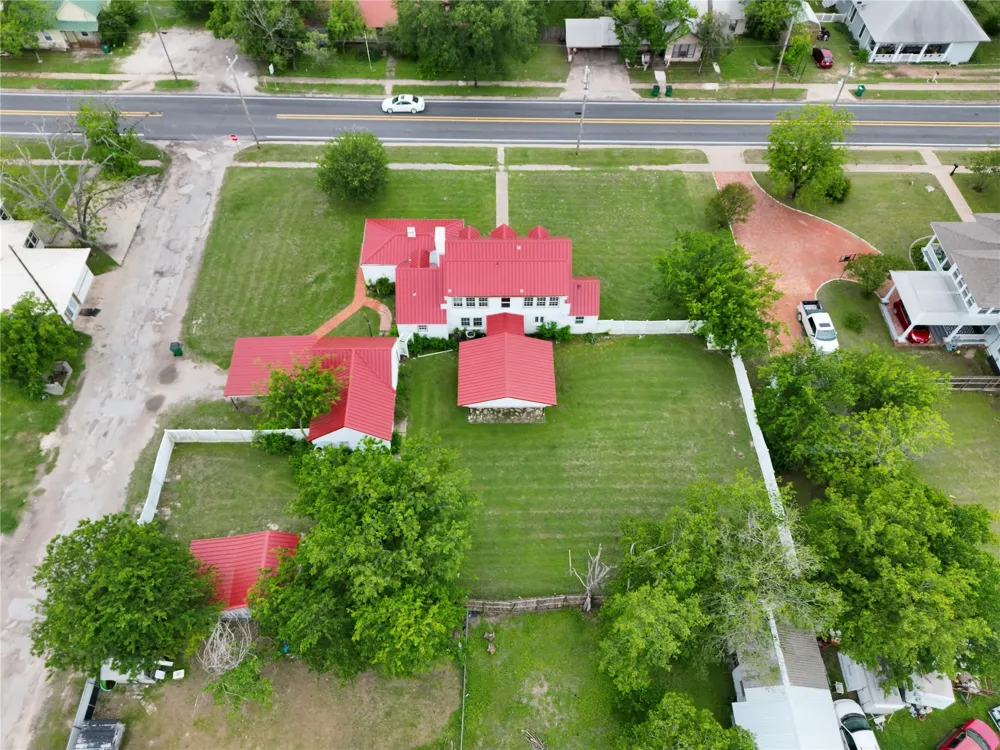 609 E Main Street Hamilton, TX 76531