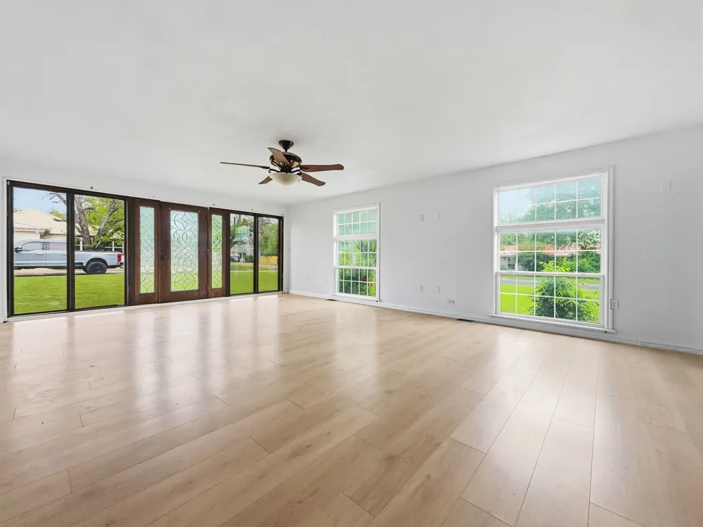 609 E Main Street Hamilton, TX 76531