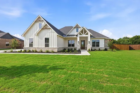 144 Chisolm Trail