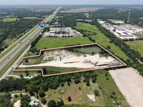 7924 Interstate 35