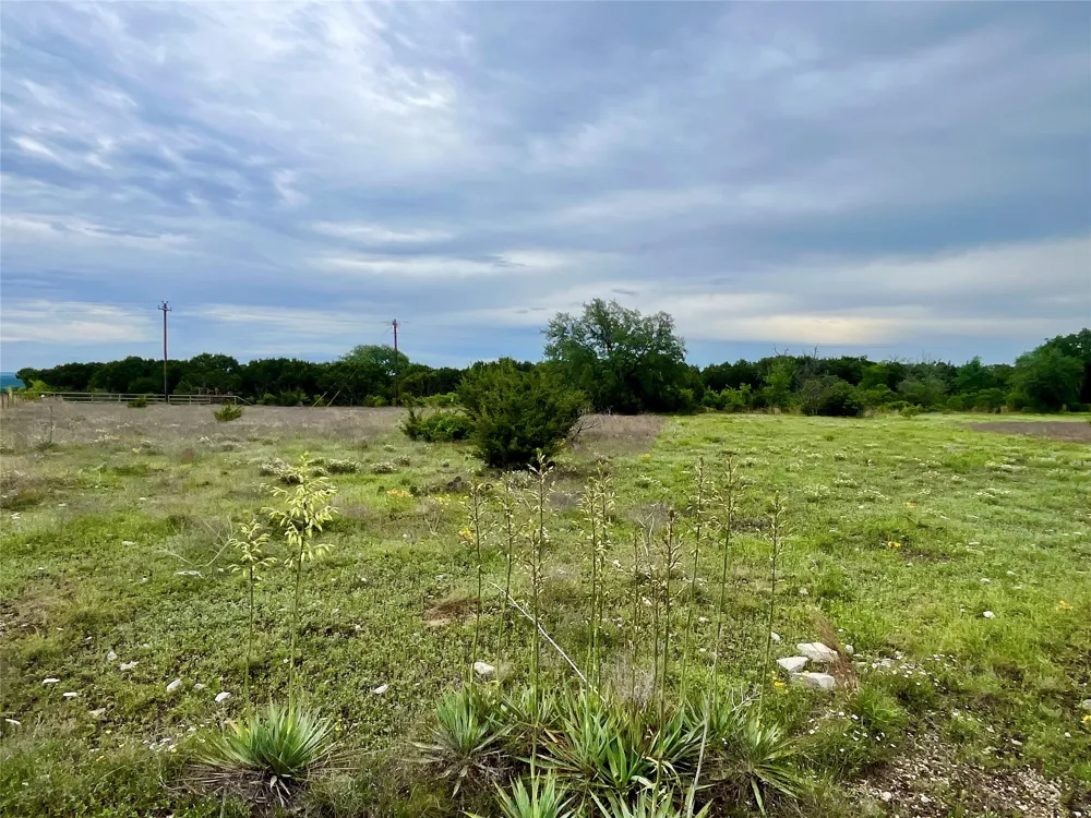 CR 301 Hamilton, TX 76531
