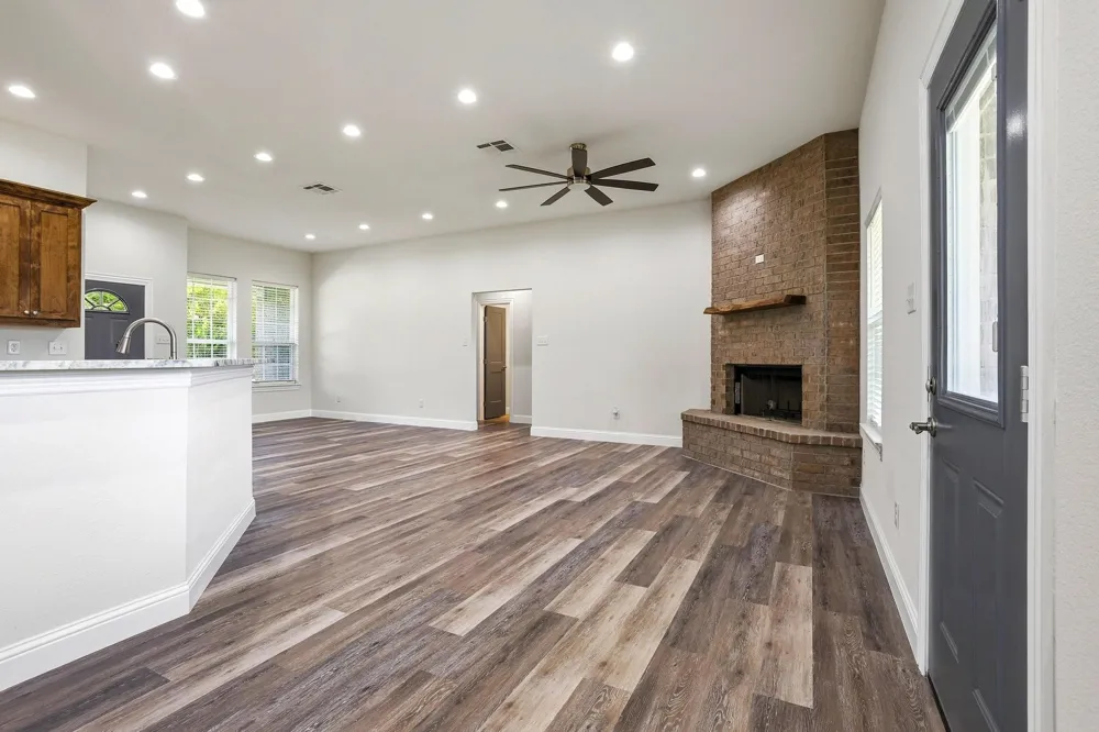 903 W Cardinal Street Ector, TX 75439