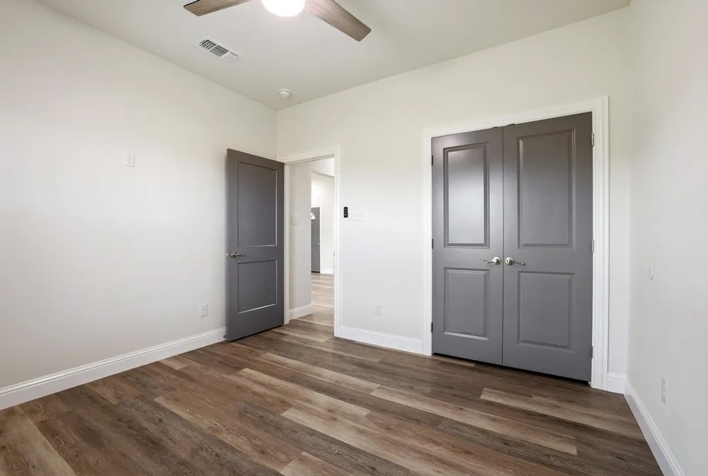 903 W Cardinal Street Ector, TX 75439