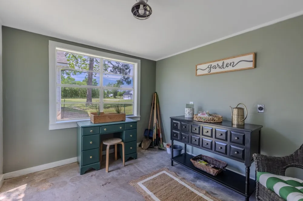 1100 Rs County Road 3150 Emory, TX 75440