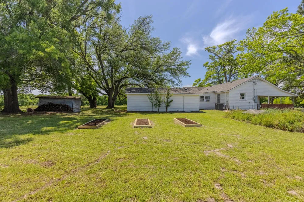 1100 Rs County Road 3150 Emory, TX 75440