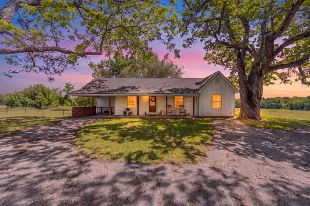 1100 Rs County Road 3150 Emory, TX 75440
