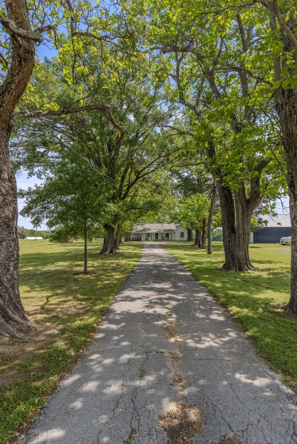 1100 Rs County Road 3150 Emory, TX 75440