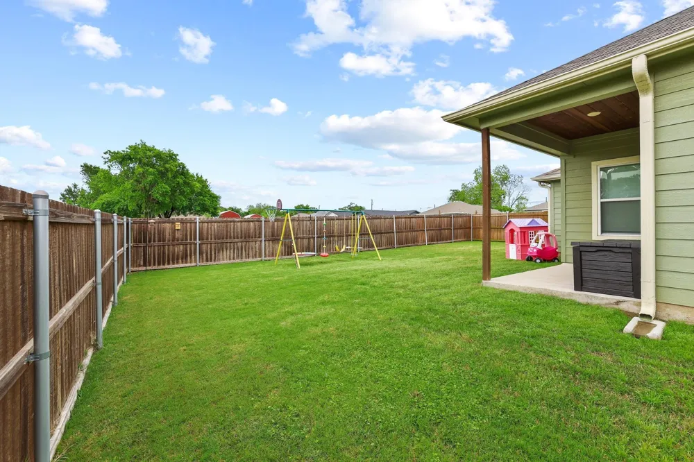 1512 Kennedy Street Bonham, TX 75418