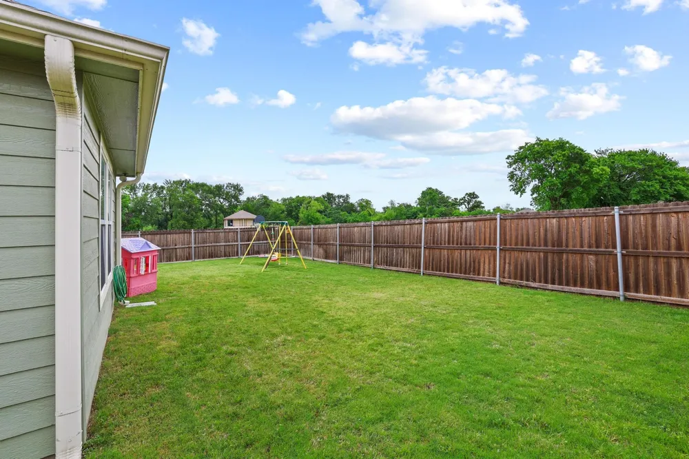 1512 Kennedy Street Bonham, TX 75418