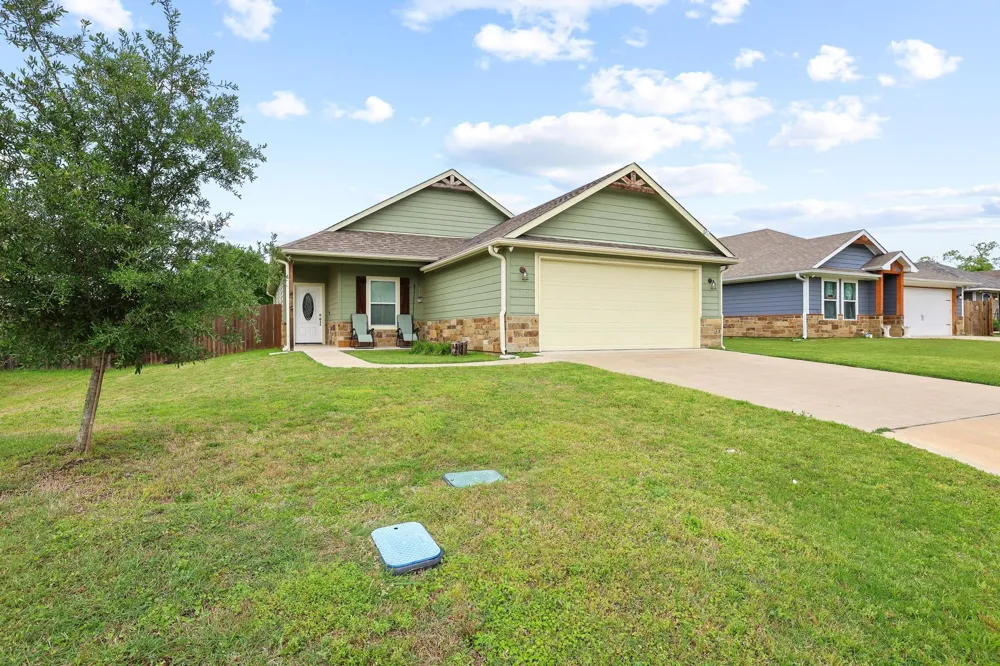 1512 Kennedy Street Bonham, TX 75418