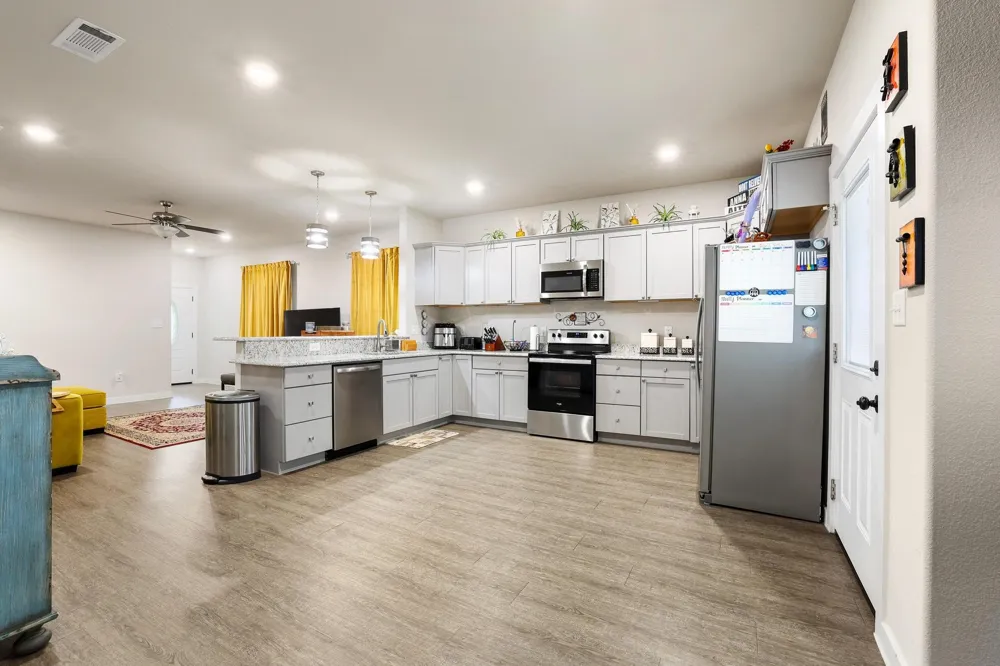 1512 Kennedy Street Bonham, TX 75418