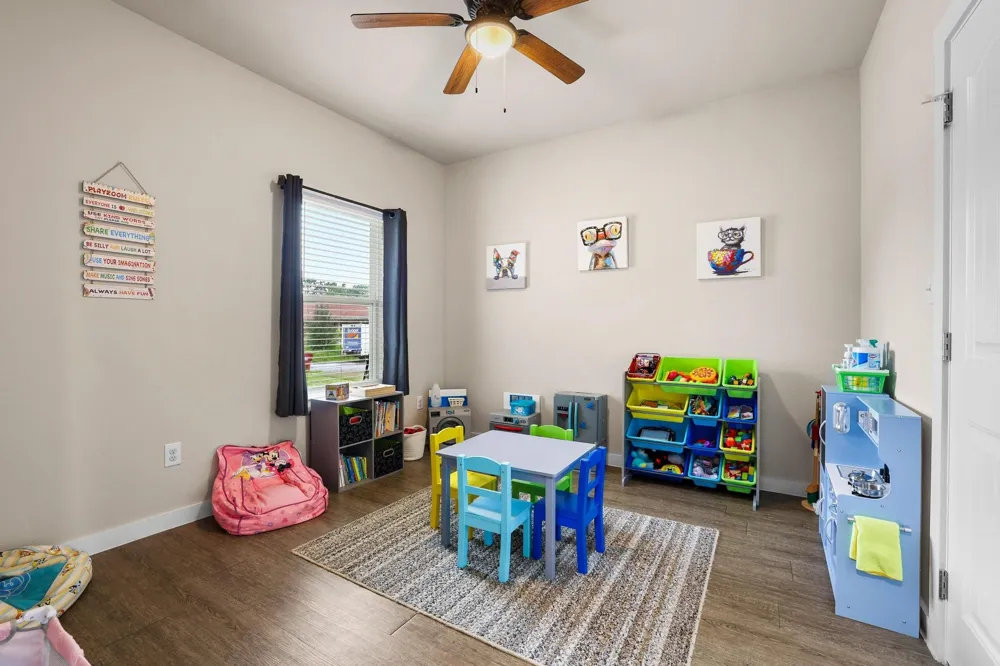 1512 Kennedy Street Bonham, TX 75418