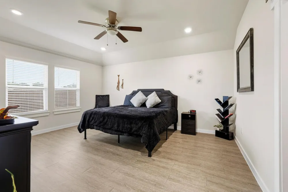 1512 Kennedy Street Bonham, TX 75418