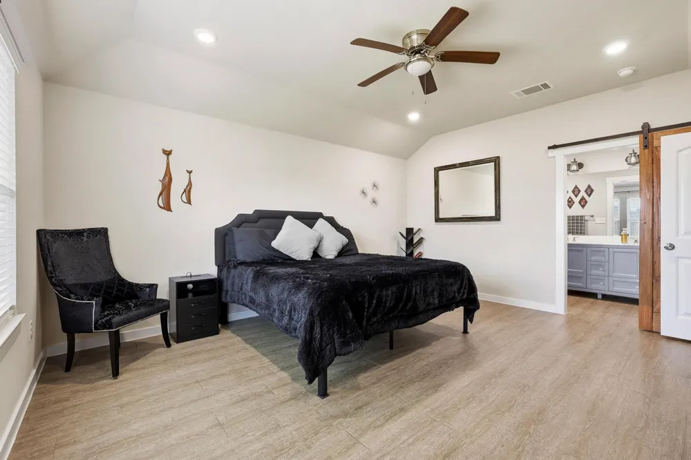1512 Kennedy Street Bonham, TX 75418