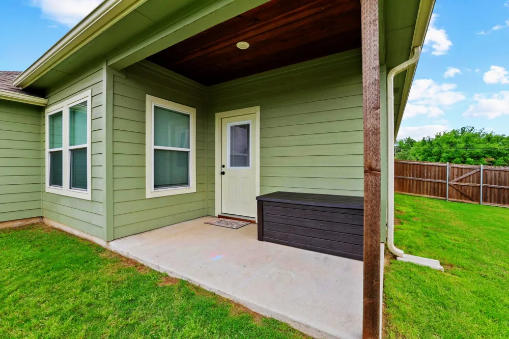 1512 Kennedy Street Bonham, TX 75418